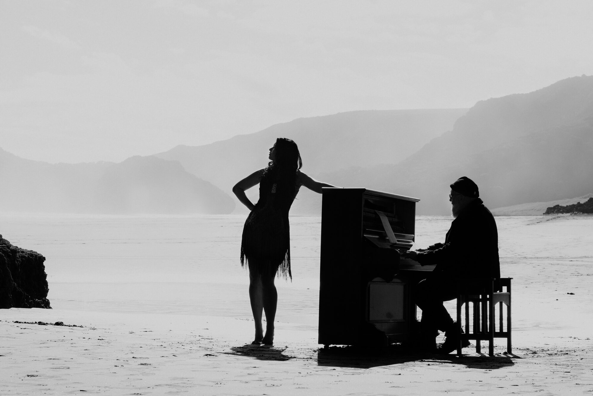 Goldsmith Baynes silhouette — Bethells Beach